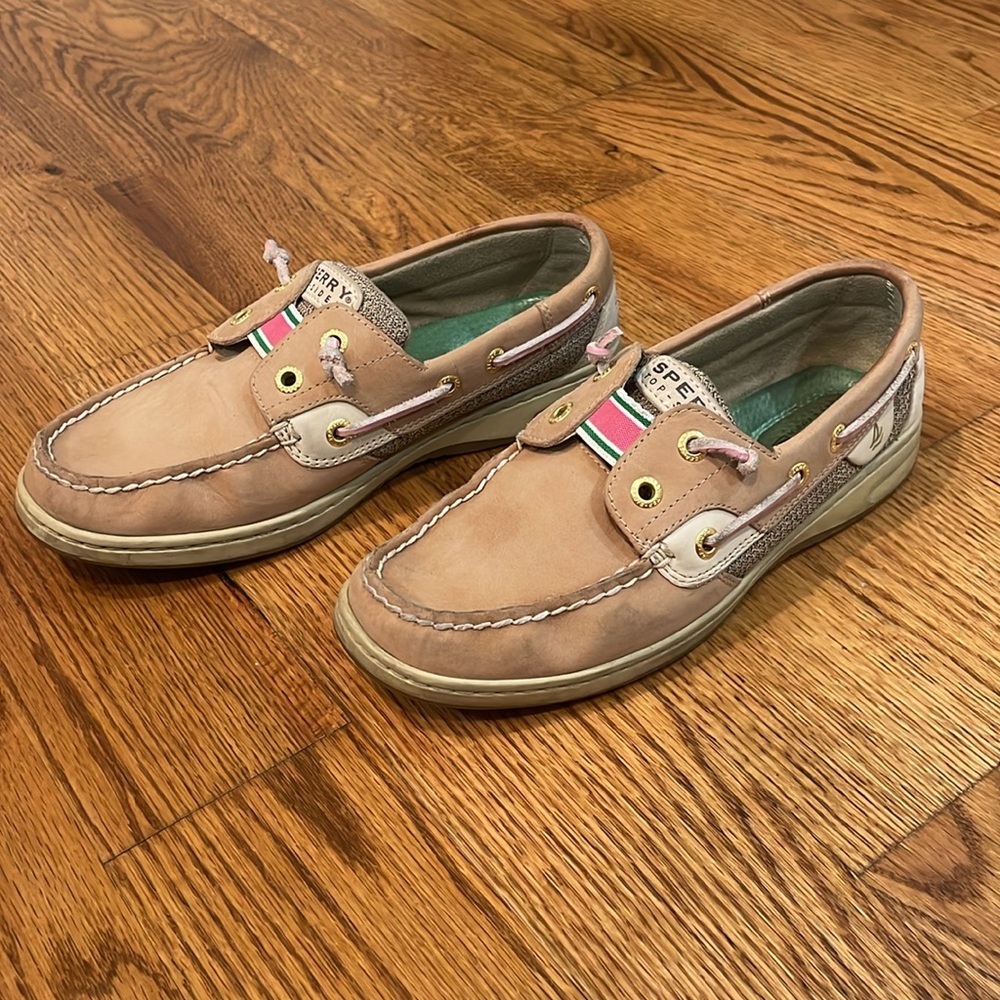 Women’s Sperry Top-Sider Shoes. Size 6. Great Condition.